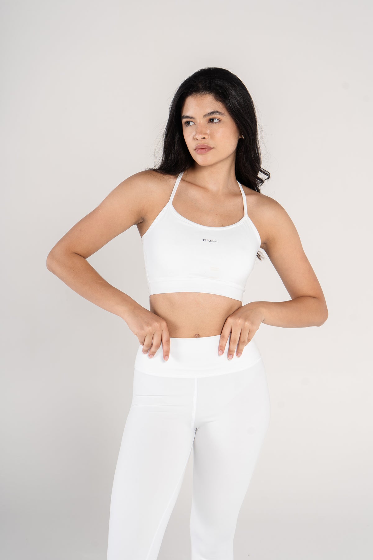 CROSS-BACK SPORTS BRA