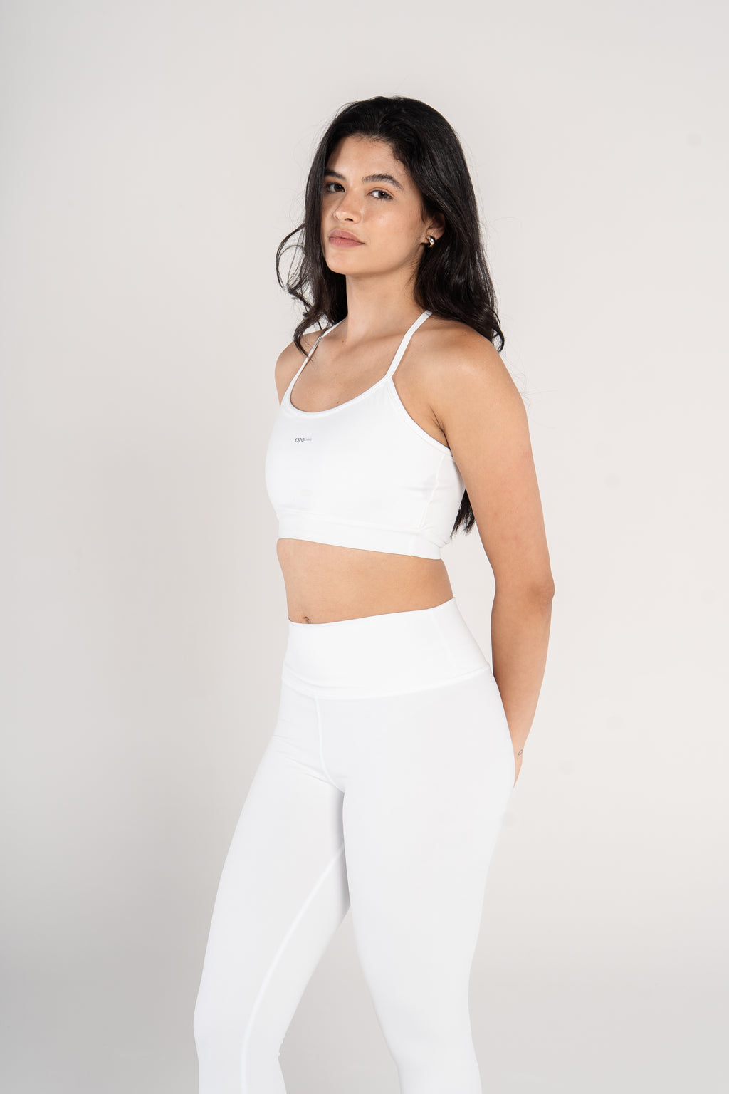 CROSS-BACK SPORTS BRA