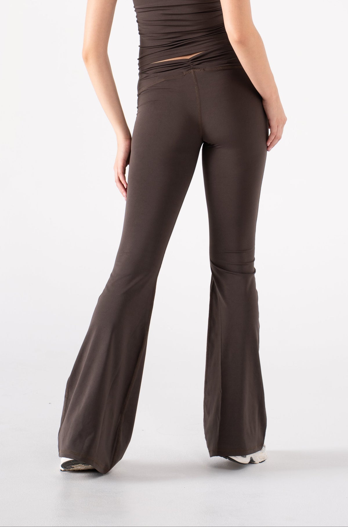 RUCHED YOGA PANTS