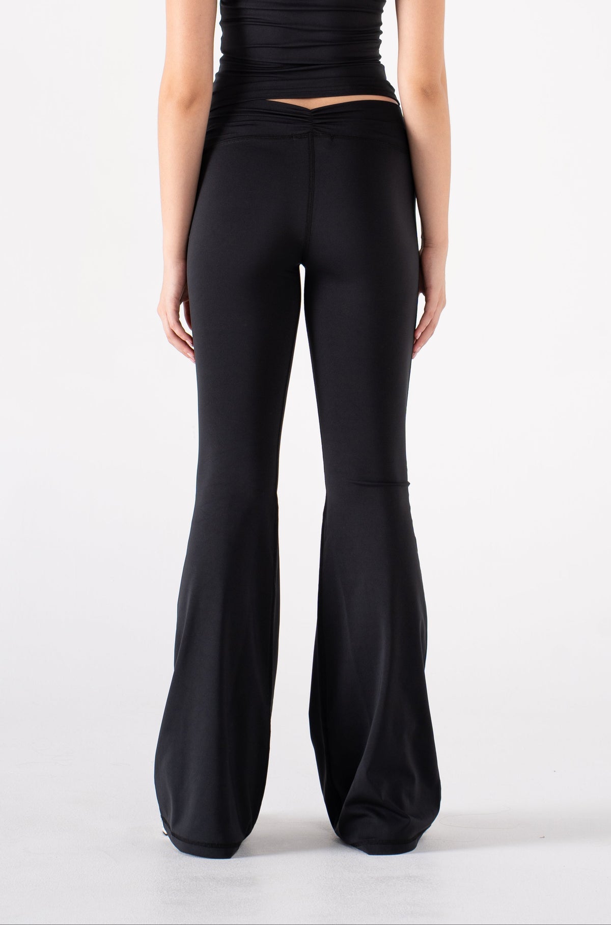 RUCHED YOGA PANTS