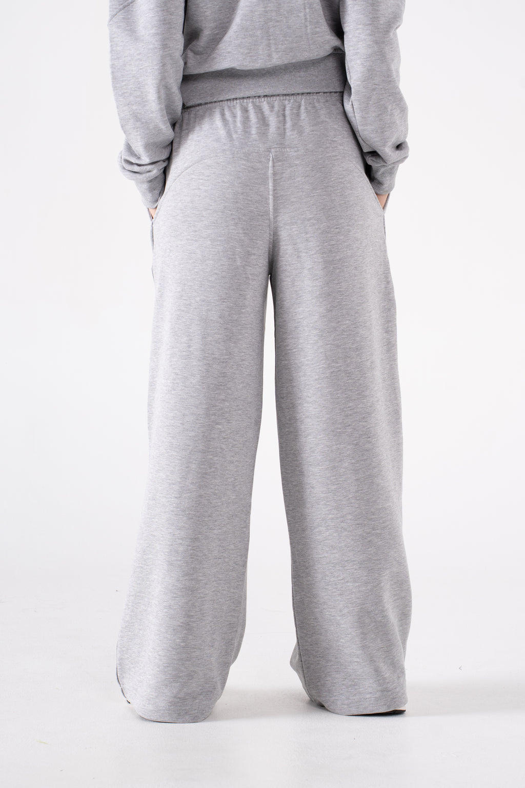LIGHT WEIGHT ULTRA WIDE LEG SWEATS