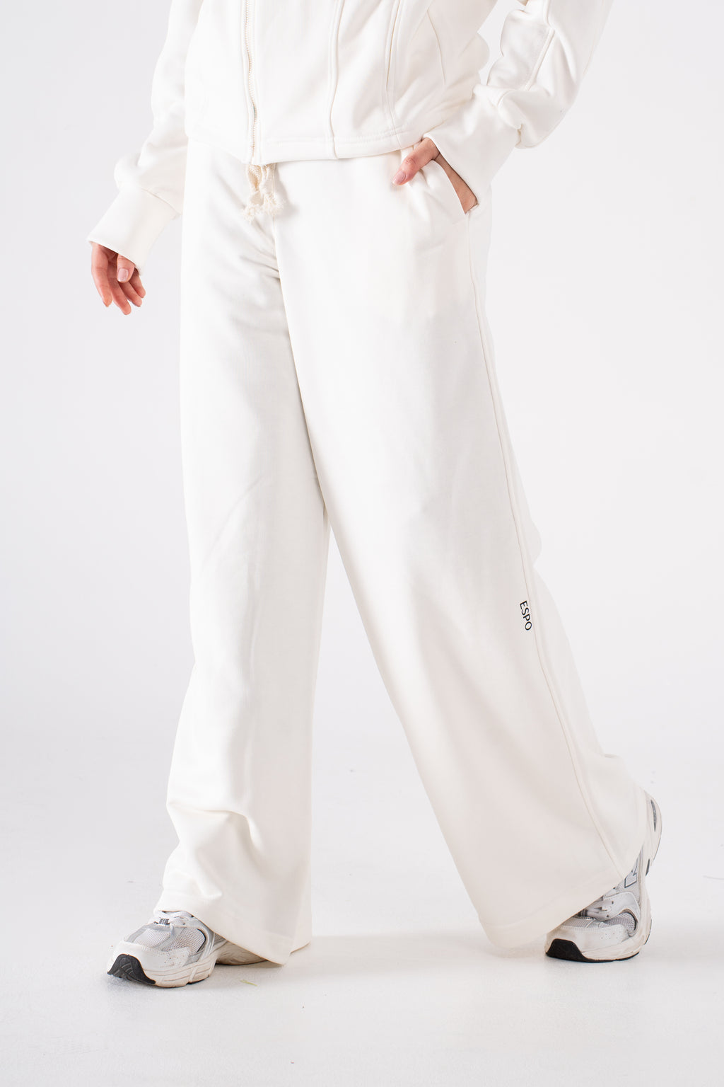 LIGHT WEIGHT ULTRA WIDE LEG SWEATS